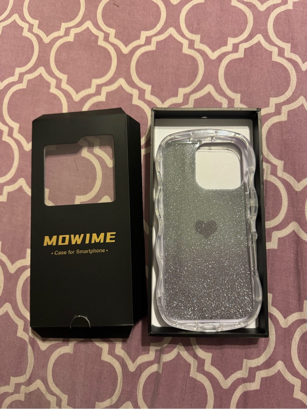 Curvy iPhone 16 Pro Case
